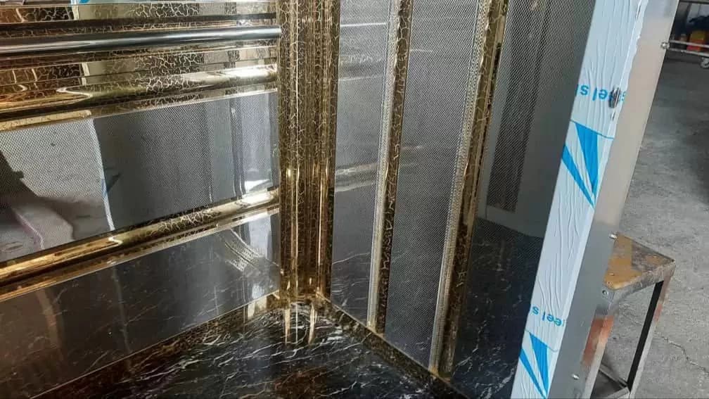 انواع کابین آسانسور بسته به مواد مورد استفاده در طراحی
